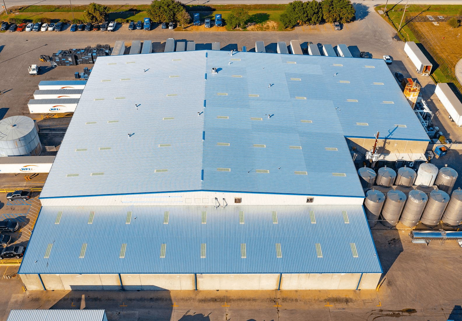 Commercial warehouse with metal roof, Bloomfield Iowa